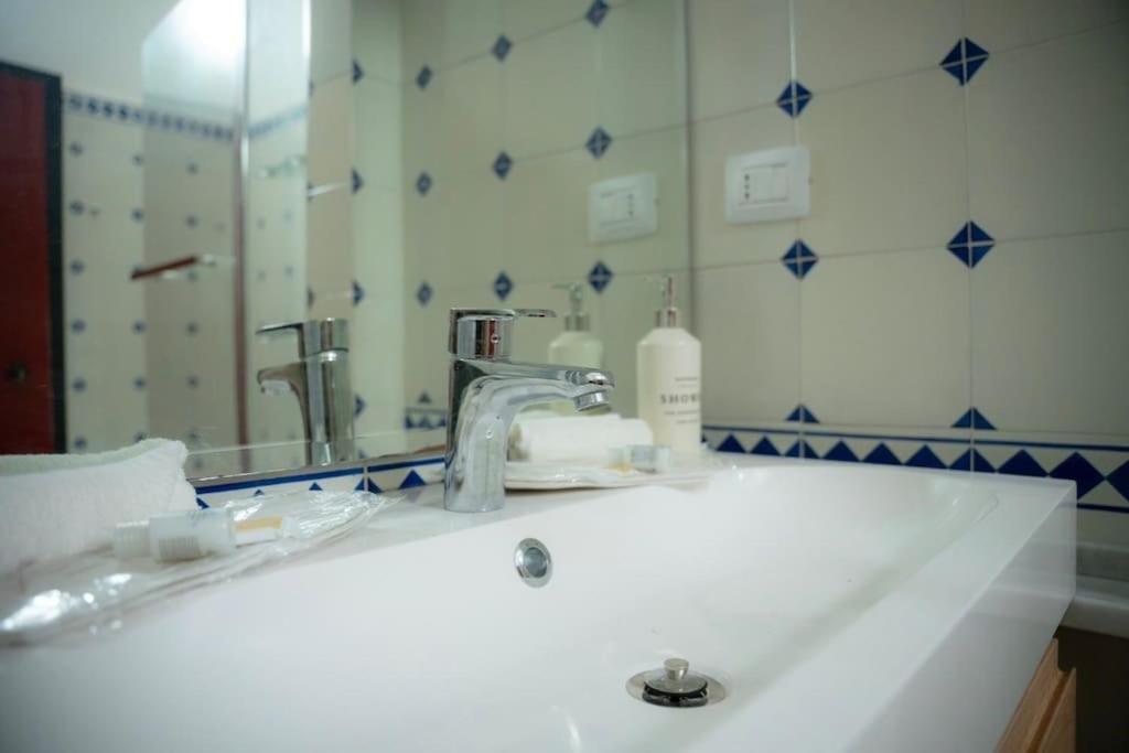 Hulu Apartment Савона Екстериор снимка