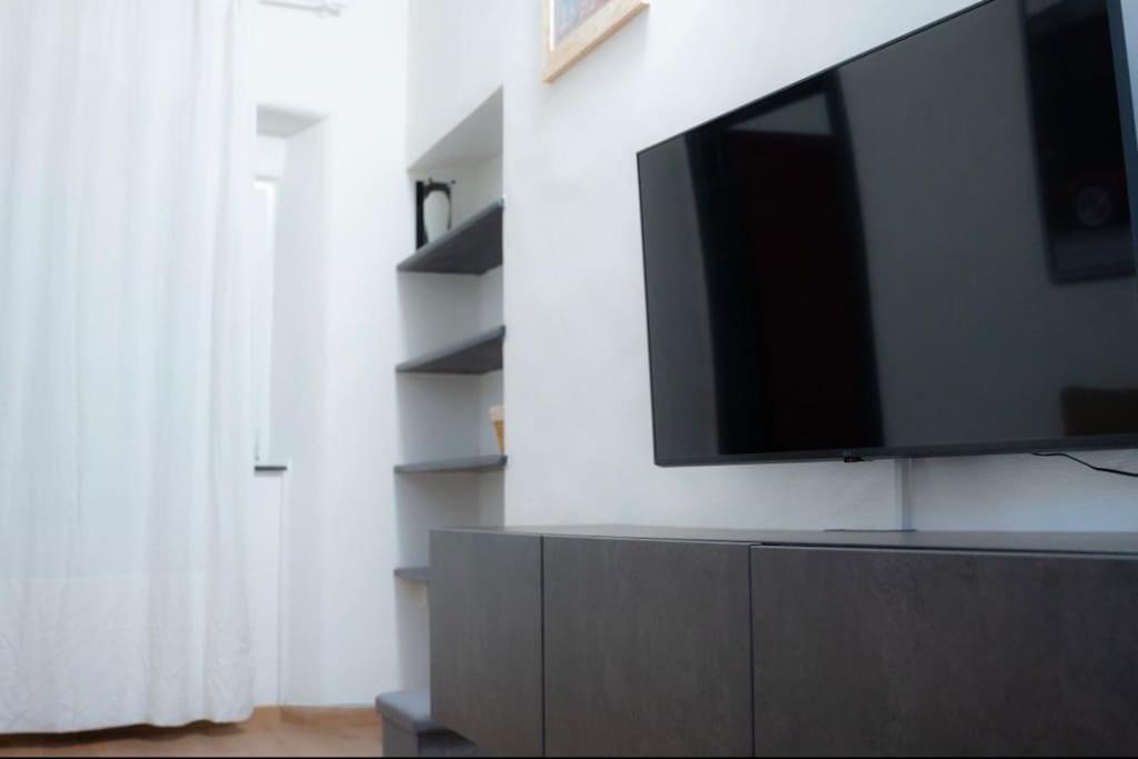 Hulu Apartment Савона Екстериор снимка