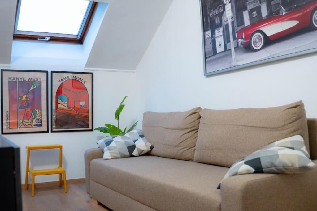 Hulu Apartment Савона Екстериор снимка